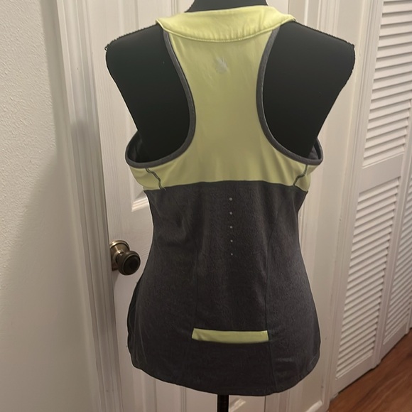 MPG Mondetta Performance Gear Gray and Yellow Activewear Tank Top - Picture 3 of 8